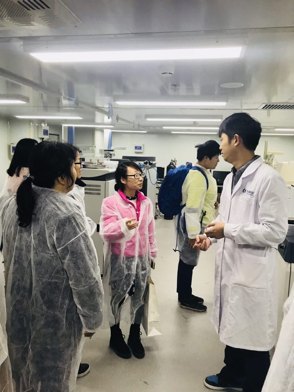 夯实技能，不悔初心——北京市食品检验技师研修班学员参观中国检验检疫科学研究院综合检测中心